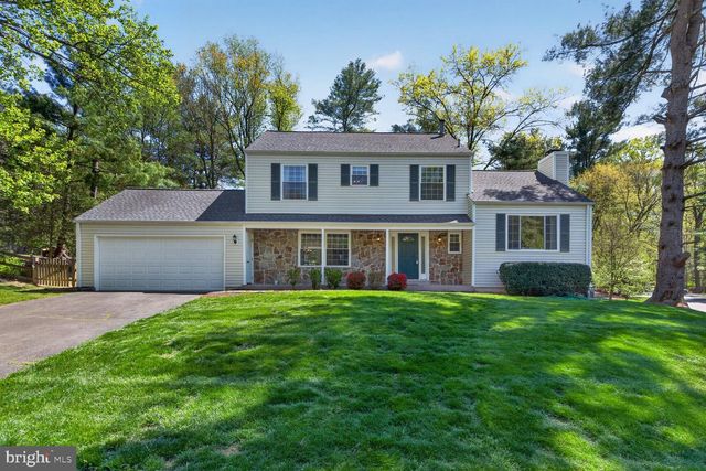 11715 LARIAT LN, Oakton, VA 22124
