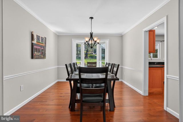 11715 LARIAT LN, Oakton, VA 22124