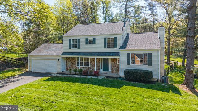 11715 LARIAT LN, Oakton, VA 22124