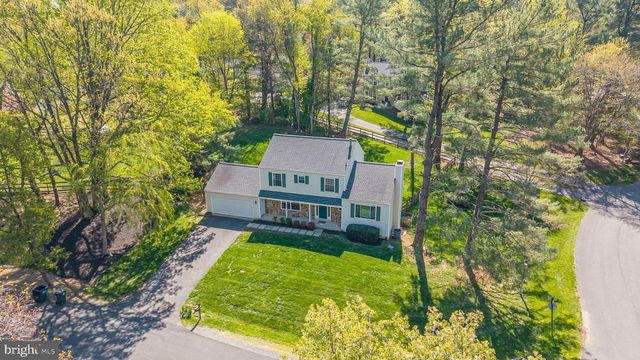 11715 LARIAT LN, Oakton, VA 22124