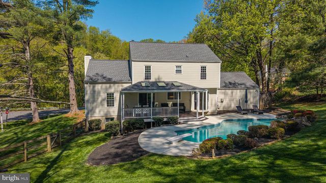 11715 LARIAT LN, Oakton, VA 22124