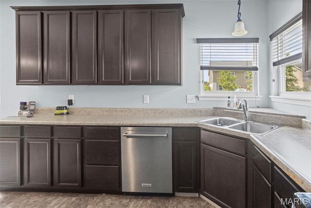 917 Sturbridge Trail, O'fallon, IL 62269
