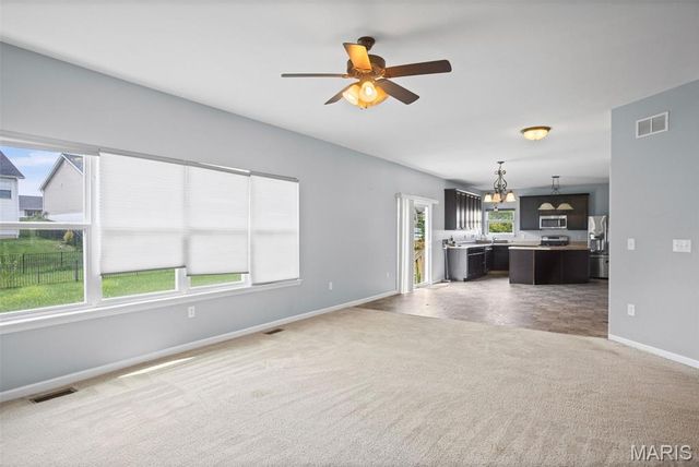 917 Sturbridge Trail, O'fallon, IL 62269