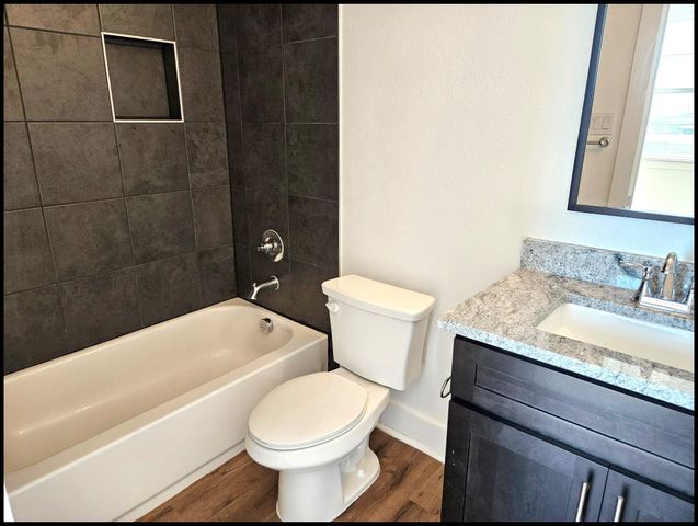 13325 Bee Street 406, Farmers Branch, TX 75234