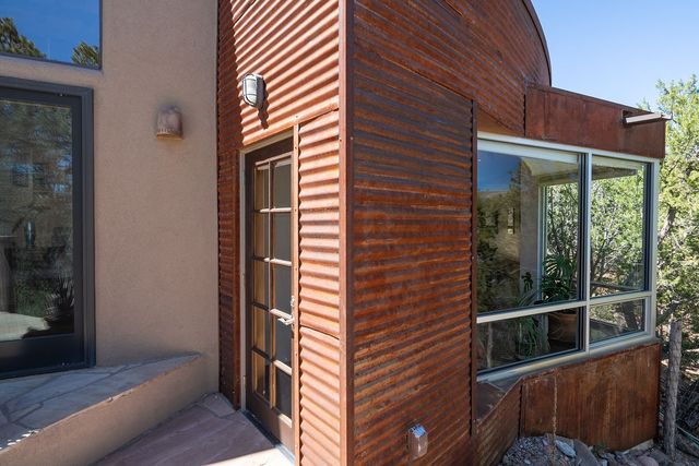 111 The Highroad, Santa Fe, NM 87507