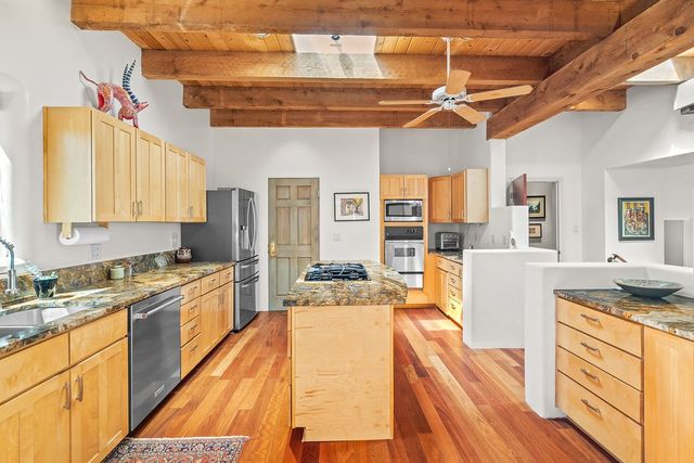 111 The Highroad, Santa Fe, NM 87507