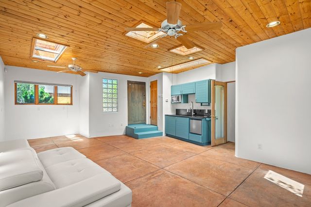 111 The Highroad, Santa Fe, NM 87507