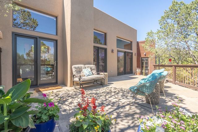 111 The Highroad, Santa Fe, NM 87507