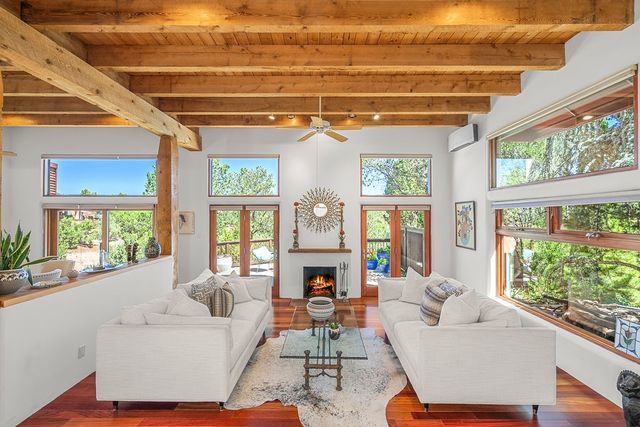 111 The Highroad, Santa Fe, NM 87507