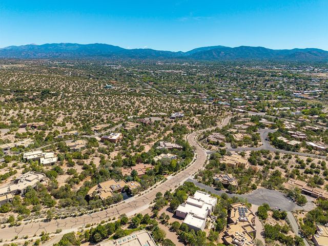 111 The Highroad, Santa Fe, NM 87507