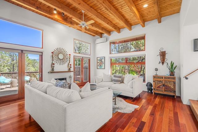 111 The Highroad, Santa Fe, NM 87507