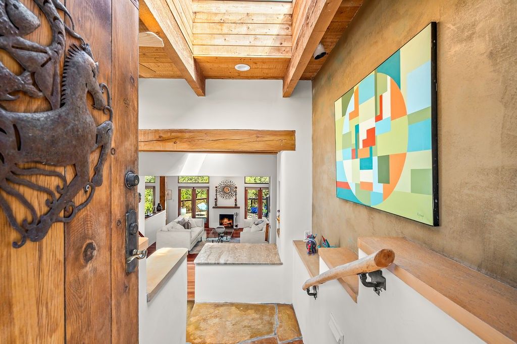111 The Highroad, Santa Fe, NM 87507