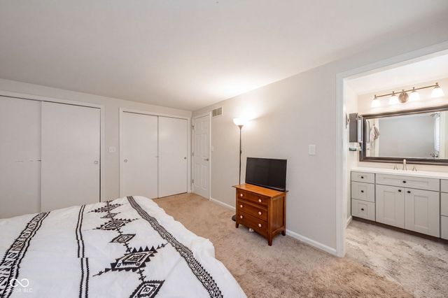 908 Whispering Trail, Greenfield, IN 46140