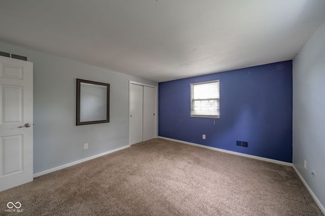 908 Whispering Trail, Greenfield, IN 46140