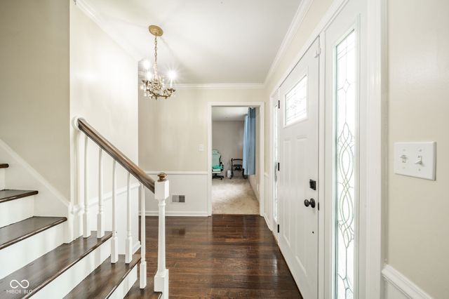 908 Whispering Trail, Greenfield, IN 46140