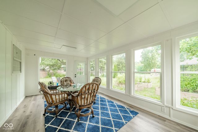 908 Whispering Trail, Greenfield, IN 46140