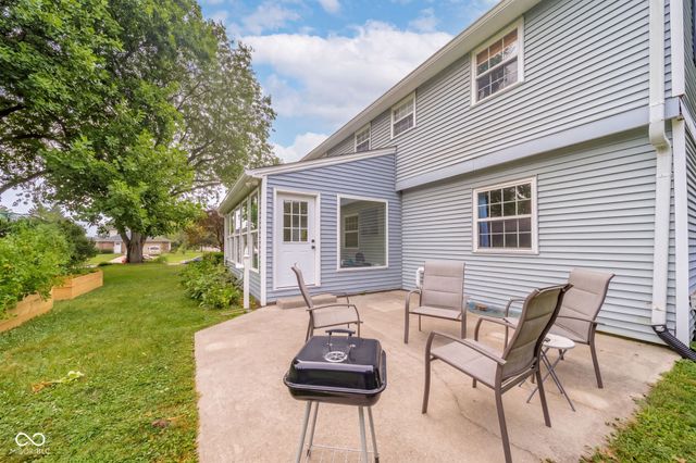 908 Whispering Trail, Greenfield, IN 46140
