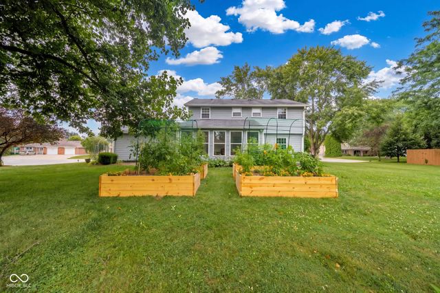 908 Whispering Trail, Greenfield, IN 46140