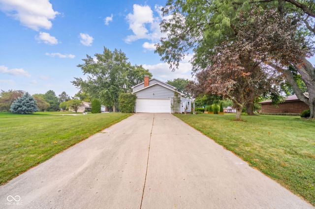 908 Whispering Trail, Greenfield, IN 46140