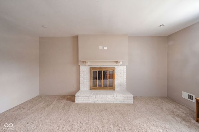 908 Whispering Trail, Greenfield, IN 46140
