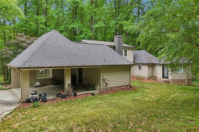214 Newport Road SW, Lilburn, GA 30047