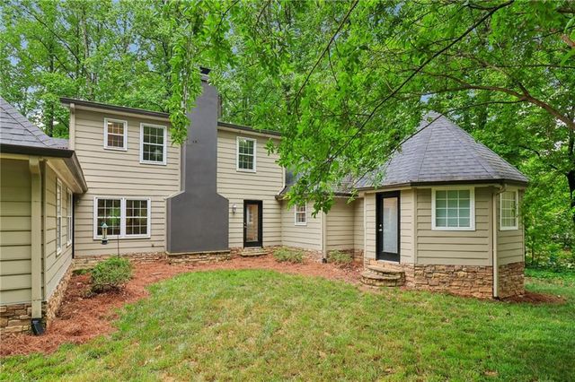 214 Newport Road SW, Lilburn, GA 30047