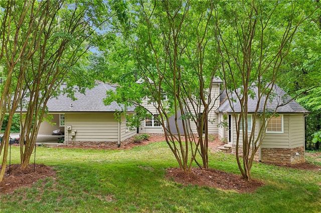 214 Newport Road SW, Lilburn, GA 30047