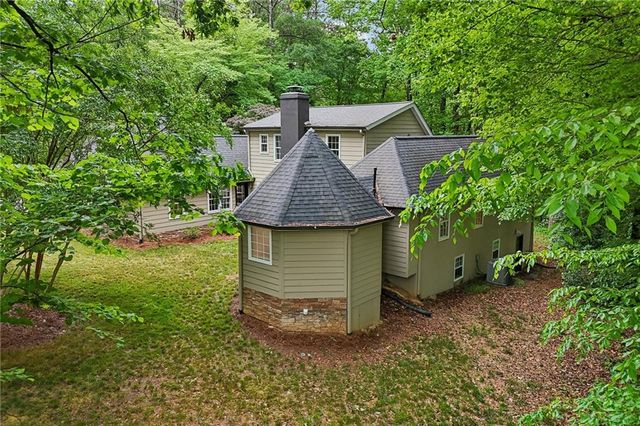 214 Newport Road SW, Lilburn, GA 30047