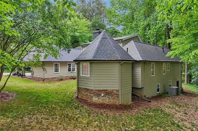 214 Newport Road SW, Lilburn, GA 30047