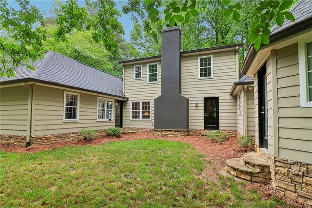 214 Newport Road SW, Lilburn, GA 30047