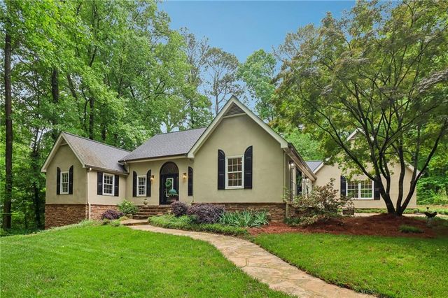 214 Newport Road SW, Lilburn, GA 30047