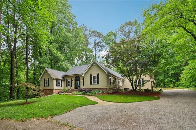 214 Newport Road SW, Lilburn, GA 30047