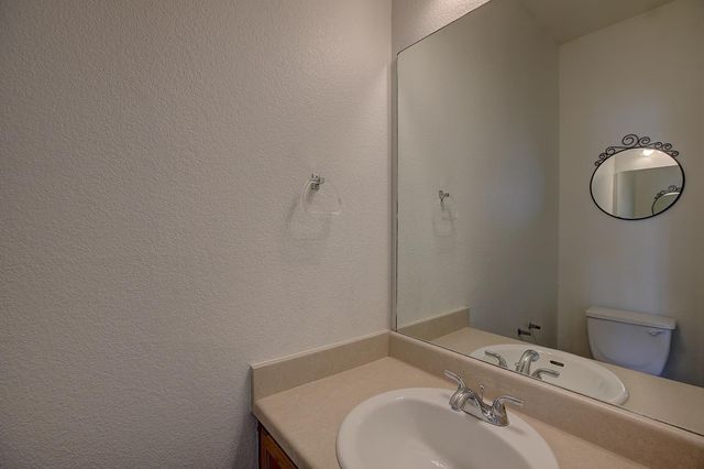 1102 E 3rd ST, Georgetown, TX 78626