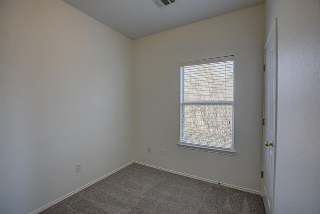 1102 E 3rd ST, Georgetown, TX 78626