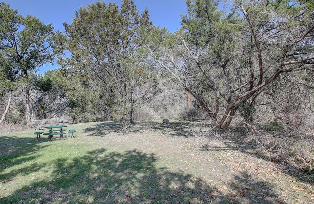 1102 E 3rd ST, Georgetown, TX 78626