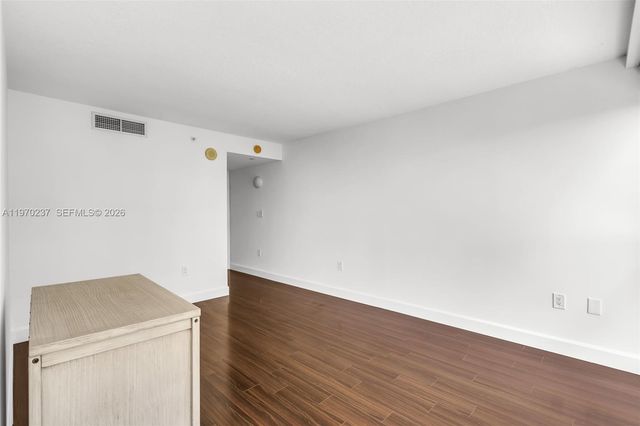 2101 Brickell Ave 306, Miami, FL 33129