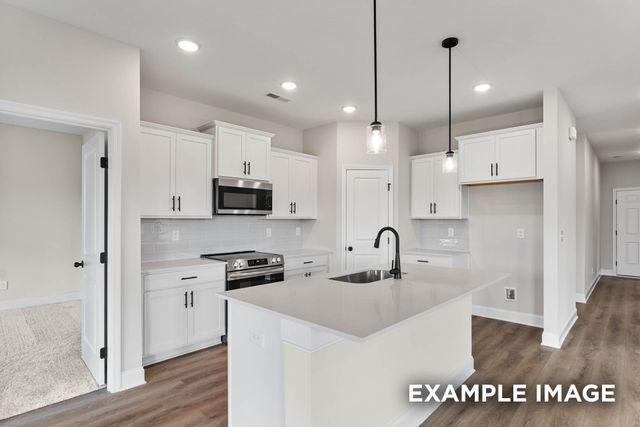 11 Aurora Cir, Fayetteville, TN 37334