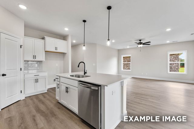 11 Aurora Cir, Fayetteville, TN 37334