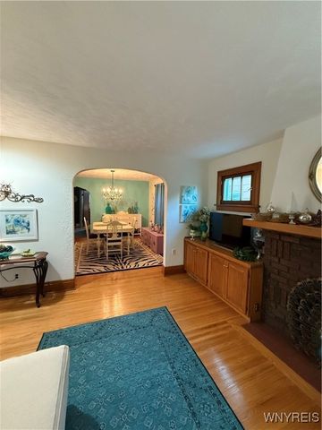 146 Chamberlin Drive, West Seneca, NY 14210