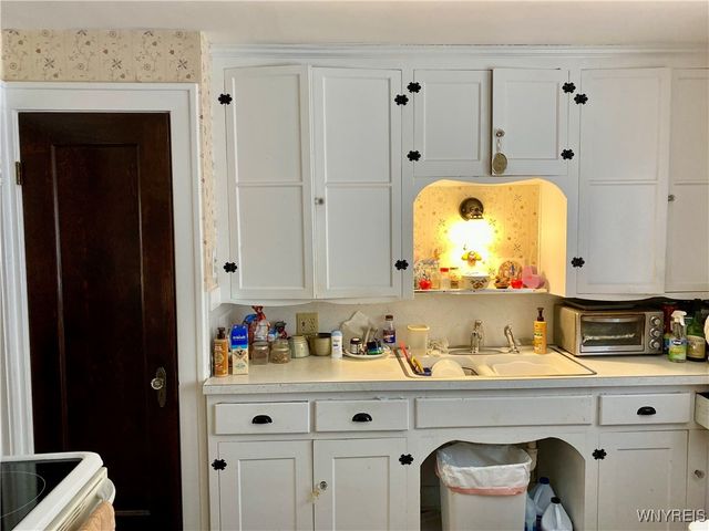 146 Chamberlin Drive, West Seneca, NY 14210