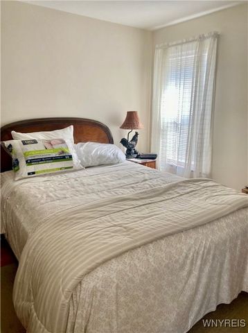 146 Chamberlin Drive, West Seneca, NY 14210