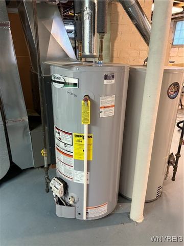 146 Chamberlin Drive, West Seneca, NY 14210