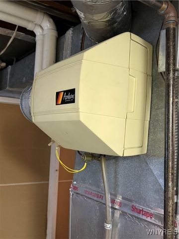 146 Chamberlin Drive, West Seneca, NY 14210