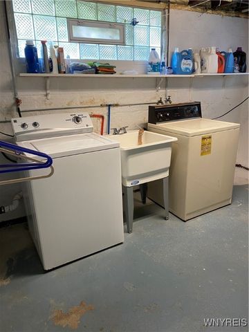 146 Chamberlin Drive, West Seneca, NY 14210