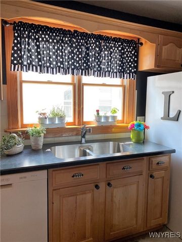 146 Chamberlin Drive, West Seneca, NY 14210