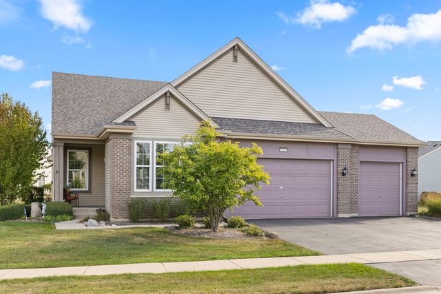 929 Fairmont Road, Pingree Grove, IL 60140