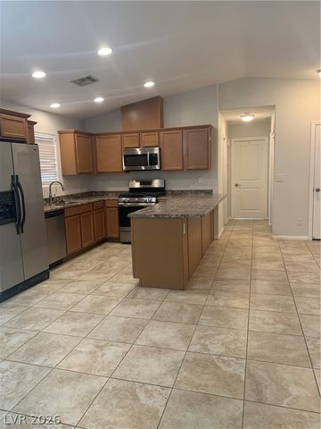 548 ZUBER Avenue, Henderson, NV 89011