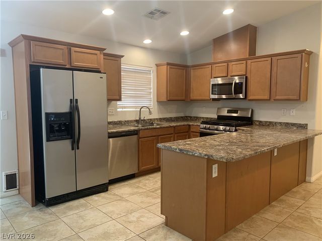 548 ZUBER Avenue, Henderson, NV 89011