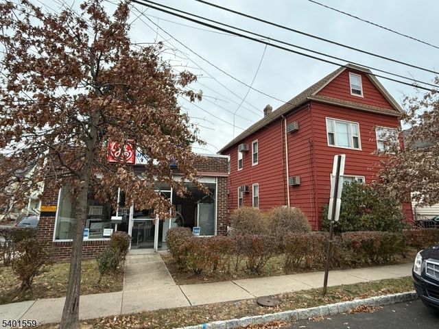 286 W Clay Ave, Roselle Park Boro, NJ 07204