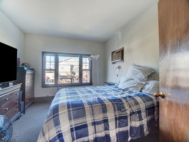 286 W Clay Ave, Roselle Park Boro, NJ 07204